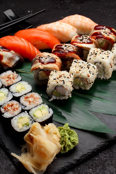 Japanse keuken. Sushi. — Stockfoto