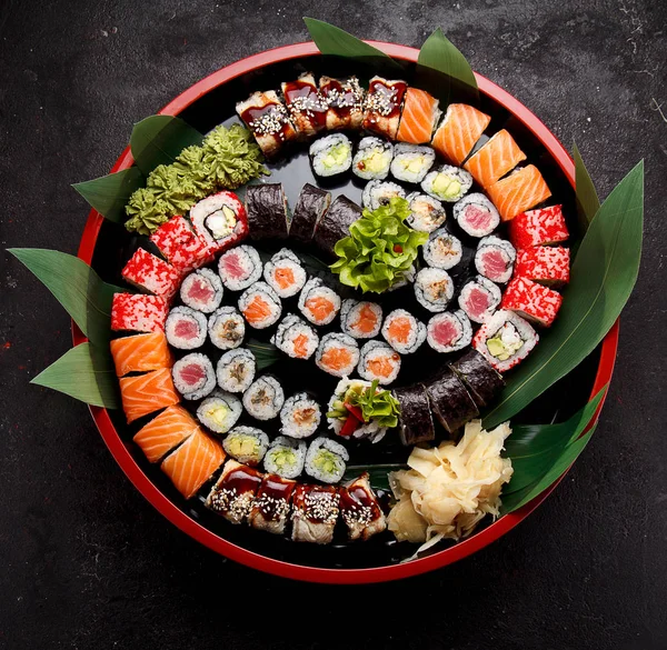 Bucătărie japoneză. Sushi . — Fotografie, imagine de stoc