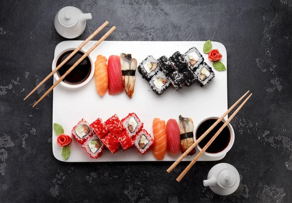 Cocina japonesa. Sushi. . —  Fotos de Stock