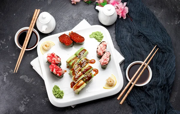 Japansk mat. Sushi. Stockbild