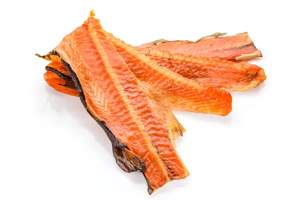 Копченый лосось филе изолированы на белом фоне — стоковое фото
