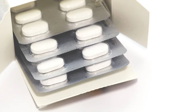 Białe Tabletki Pęcherz Pakuję Pigułki Alergia Choroba Zdrowie Leczenie — Zdjęcie stockowe