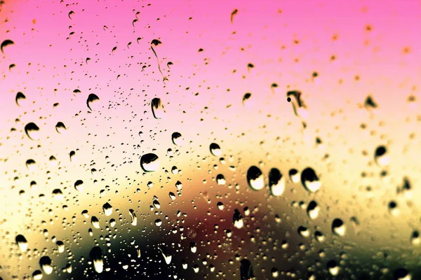 Lluvia Gotas Ventana Cierra Vaso Ducha Vidrio Mojado Fondo Azul —  Fotos de Stock