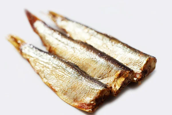 Sprats Fumés Chauds Huile Sur Fond Blanc Petits Poissons Salés — Photo