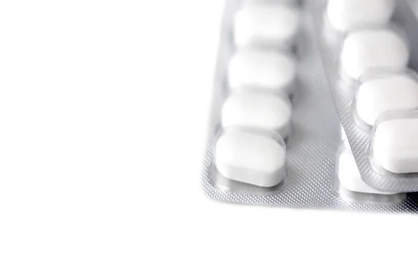 Pílulas Brancas Pacote Fundo Branco Medicamentos Naturais Num Blister — Fotografia de Stock