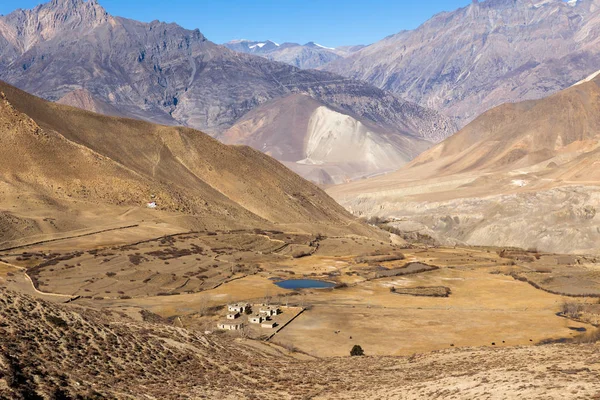 Paesaggio del villaggio di Muktinath nella bassa Mustang, Nepal — Foto Stock