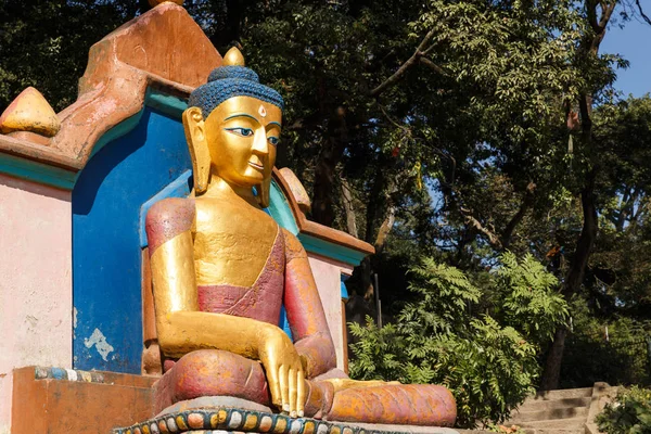 Estátua de Buda, templo de Swayambhunath — Fotografia de Stock