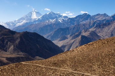 Mount Dhaulagiri ve Tukuche tepe