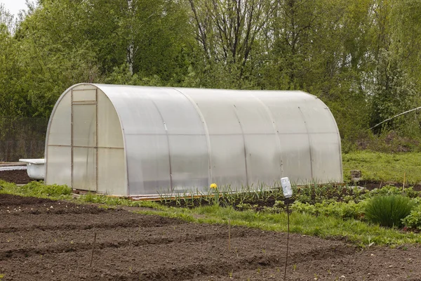 Sera polikarbonat yapılmış