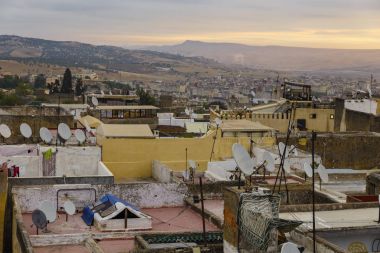 Fez Medine'de bir çatı üzerinden görüntülemek