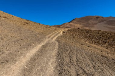 dağ izi Himalayalar, alt Mustang