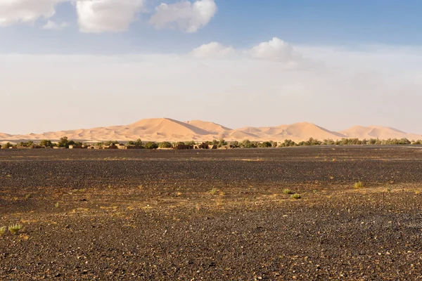 Dunas de Erg Chebbi cerca de Merzouga — Foto de Stock