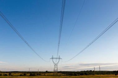 Yüksek voltajlı güç hattı desteği