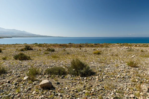 Lago Issyk Kul Più Grande Lago Del Kirghizistan Ciottoli Sulla — Foto Stock