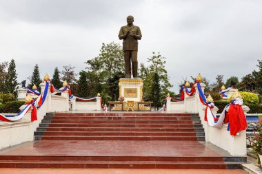 Luang Prabang, Laos - 02 Aralık 2018: Luang Prabang 'daki Başkan Souphanouvong Anıtı. Laos 'un ilk başkanı..