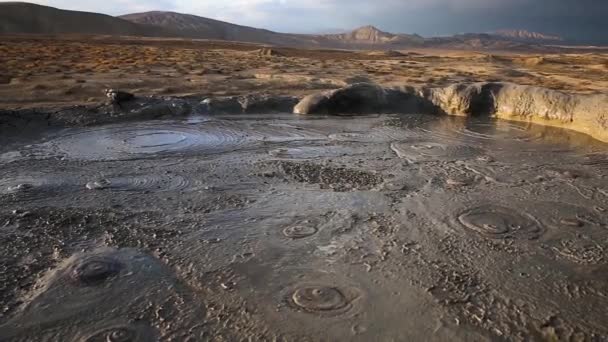 Bahenní Sopky Gobustanu Baku Ázerbájdžán Bublající Kráter Bahenní Sopky — Stock video