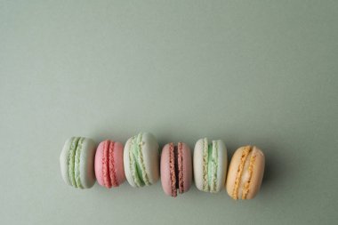 Vintage pastel renkli Fransız macarons yeşil
