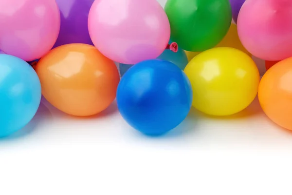 Globos de colores sobre fondo blanco — Foto de Stock