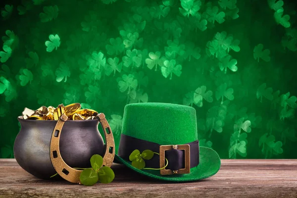 Green St. Patrick Day geçmişi. Tatil tebrik kartı. Aziz Patrick Günü. — Stok fotoğraf