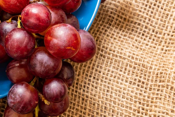 Günün her saatinde taze meyve ve bir sürü vitamin.