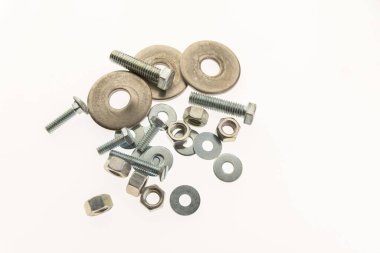 Metal fındık ve cıvatalar sanayideki ve evdeki işler için