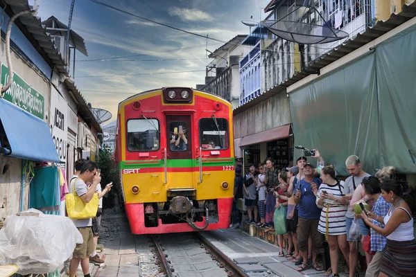 Maeklong Railway Market Bangkok Tailandia Enero 2019 Mercado Ferroviario Bangkok — Foto de Stock