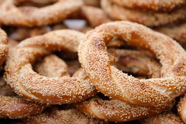Simit, Simit veya Türk simidi Türkiye 'de geleneksel fırındır