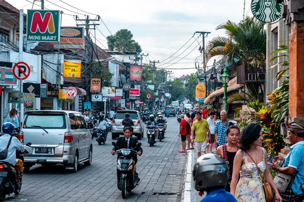 Ubud Bali Indonesia Fevereiro 2020 Vista Rua Monkey Forest Road — Fotografia de Stock