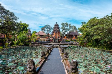 Ubud Eyaleti, Bali Adası 'ndaki Saraswati Tapınağı' nın adı