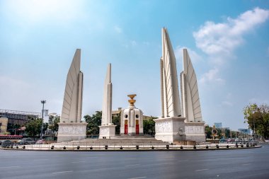 Bangkok / Tayland - 28 Ocak 2020: Bangkok 'taki Demokrasi Anıtı. Anıt, Bangkok şehrinin simgesidir.