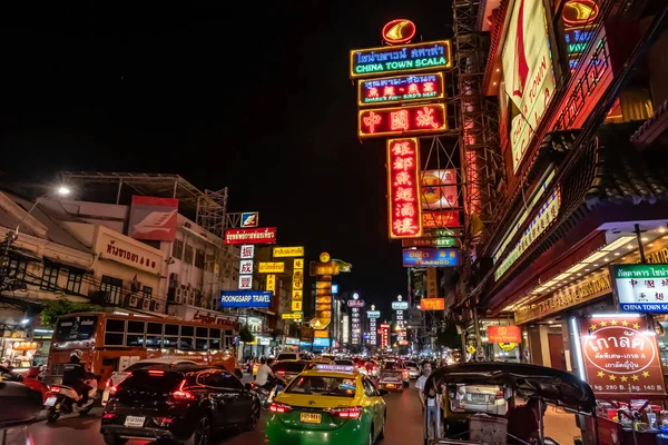 Yaowarat Bangkok Thailand February 2020 Traffic Jam Yaowarat Road Tourists — Stock Photo, Image