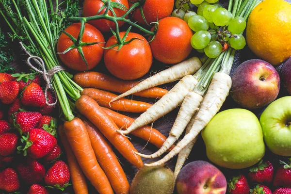 Vitaminok friss-színes-gyümölcs-és-zöldség Stock Fotó