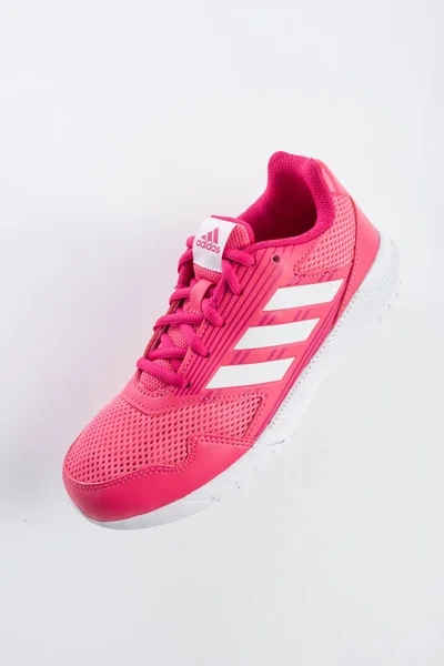 Zapatos Adidas Para Mujeres Con Detalles Marca Rosados Sobre Fondo —  Fotos de Stock