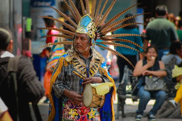 Senioren Met Azteekse Prehispanic Kleding Dansen Tijden Van Covid — Stockfoto