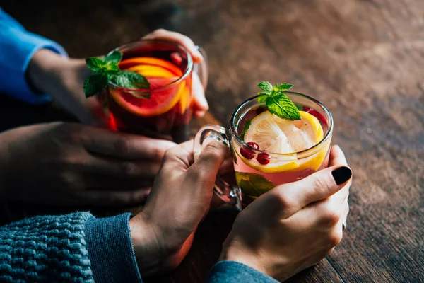 Heißer Tee im Café — Stockfoto