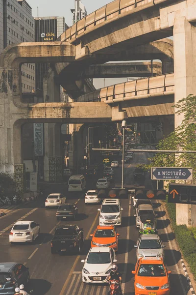 Tráfego em Bangkok, Tailândia . — Fotografia de Stock