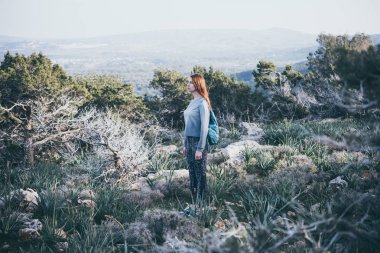 Genç güzel kadın.