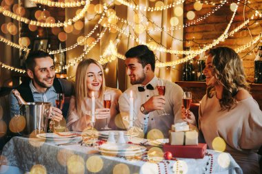 Noel partisi kutlama