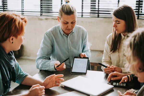 Trabajo en equipo — Foto de Stock