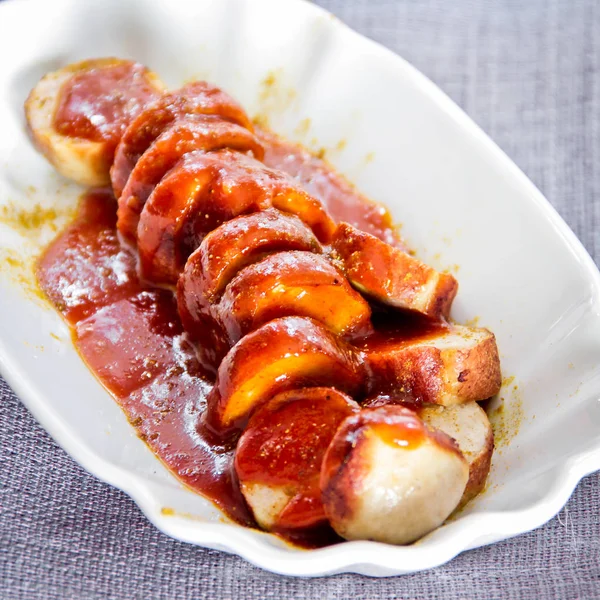 Grilované párky s kečupem — Stock fotografie