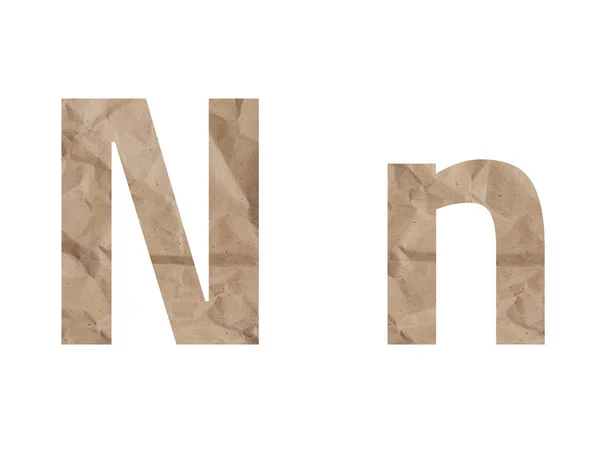 Буква N алфавит шрифт позволяет изолированные на белом. Смятая оберточная бумага текстурированный эффект, складки синяки. Изолированная бумага и кейс-письмо на английском языке — стоковое фото