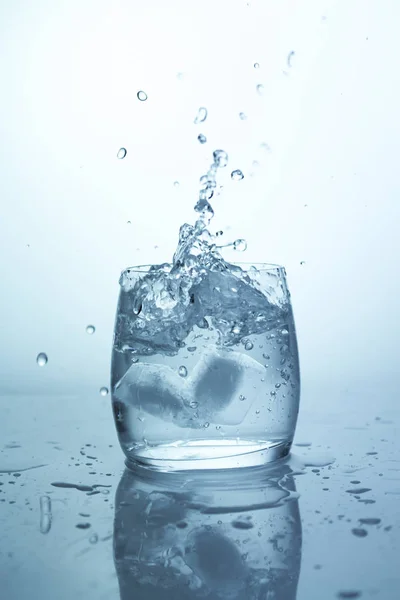 Ice Falling Takan Water Splash Ice Cube Splashes Pure Drinking — Stock Photo, Image