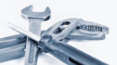 Klasik araçlar rutin tamir için. Beyaz bir arka plan üzerinde izole.