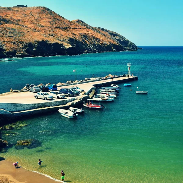 Traditional beautiful Greek village of Panormos on the island of Crete. Summer background for travel and holidays. — Stock Photo, Image