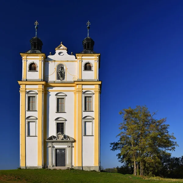 Moravsky Krumlov, Capilla de San Florian. Sur de Moravia, República Checa . — Foto de Stock