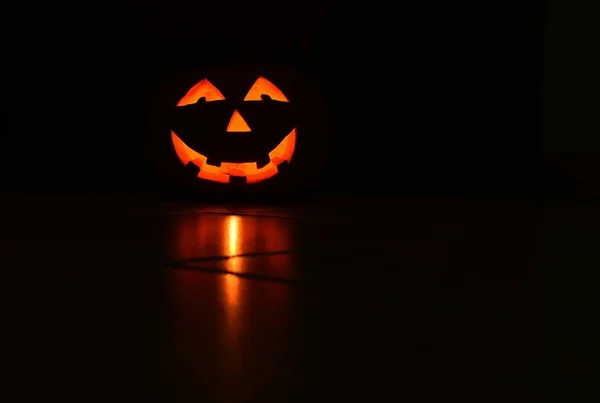 Halloween pumpkin lantern with black background — Stock Photo, Image