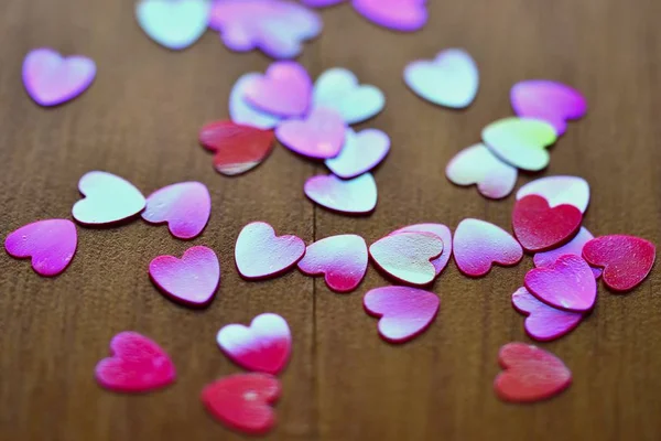 Il concetto del giorno di S. Valentino. Bellissimo sfondo colorato astratto con cuori . — Foto Stock