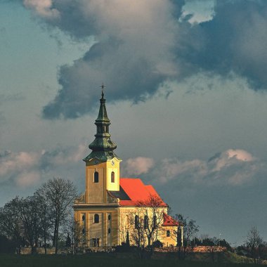Güzel eski kilise. Troubsko - South Moravia'deki / - Çek Cumhuriyeti. Varsayım Kilisesi.