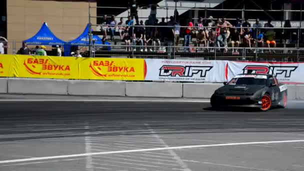 Drift car surmonter la piste de virage — Video