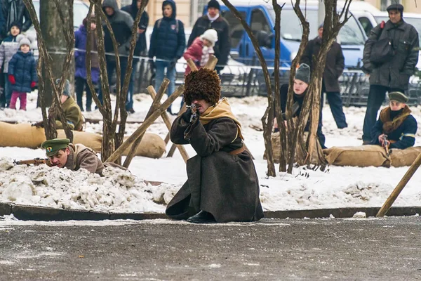 Ukrayna ordusu askerlerinin pozisyon savunmak